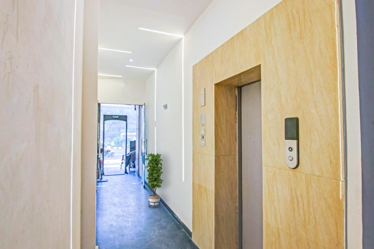 Hotel 19 West 뉴델리 외부 사진